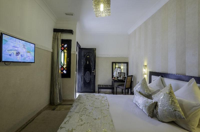 Riad Nesma - Oda