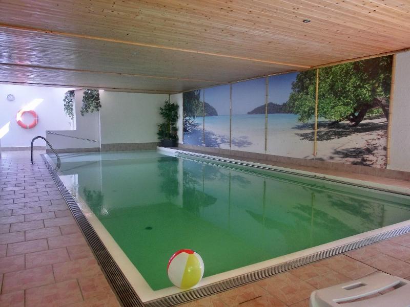 Familotel Landhaus Pfahlershof - Havuz