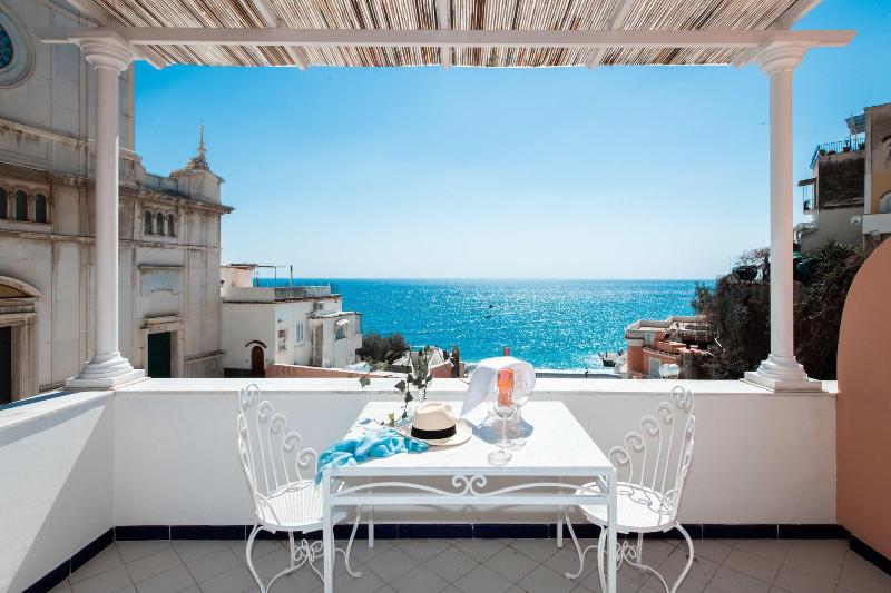 Villa Flavio Gioia - Genel