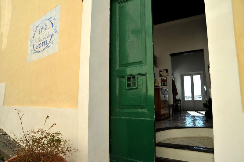 La Casa sul Mare - Genel
