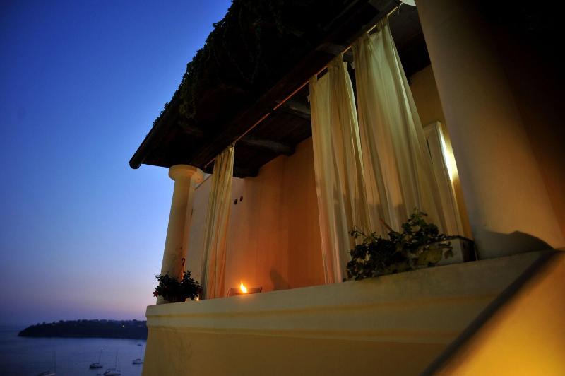 La Casa sul Mare - Genel