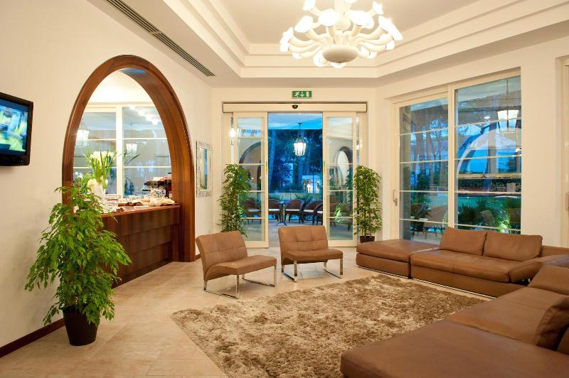 Belvedere - Bar