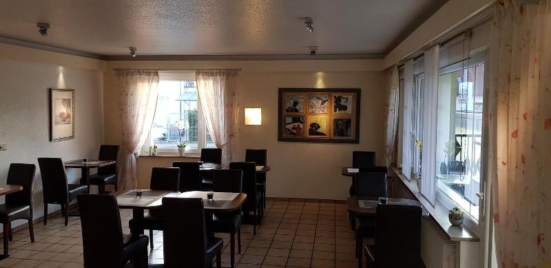 H41 Inn Hotel Garni Freiburg - Restoran
