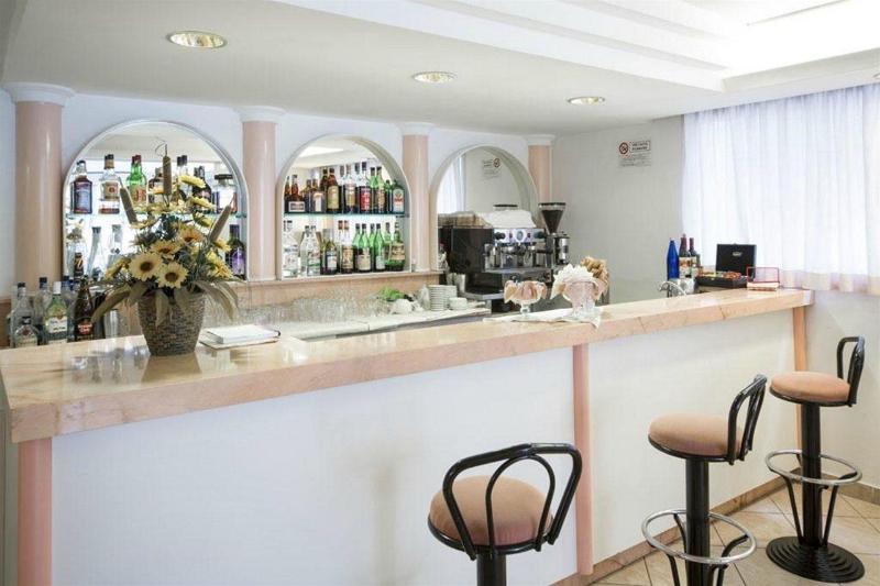 Royal Plaza - Bar