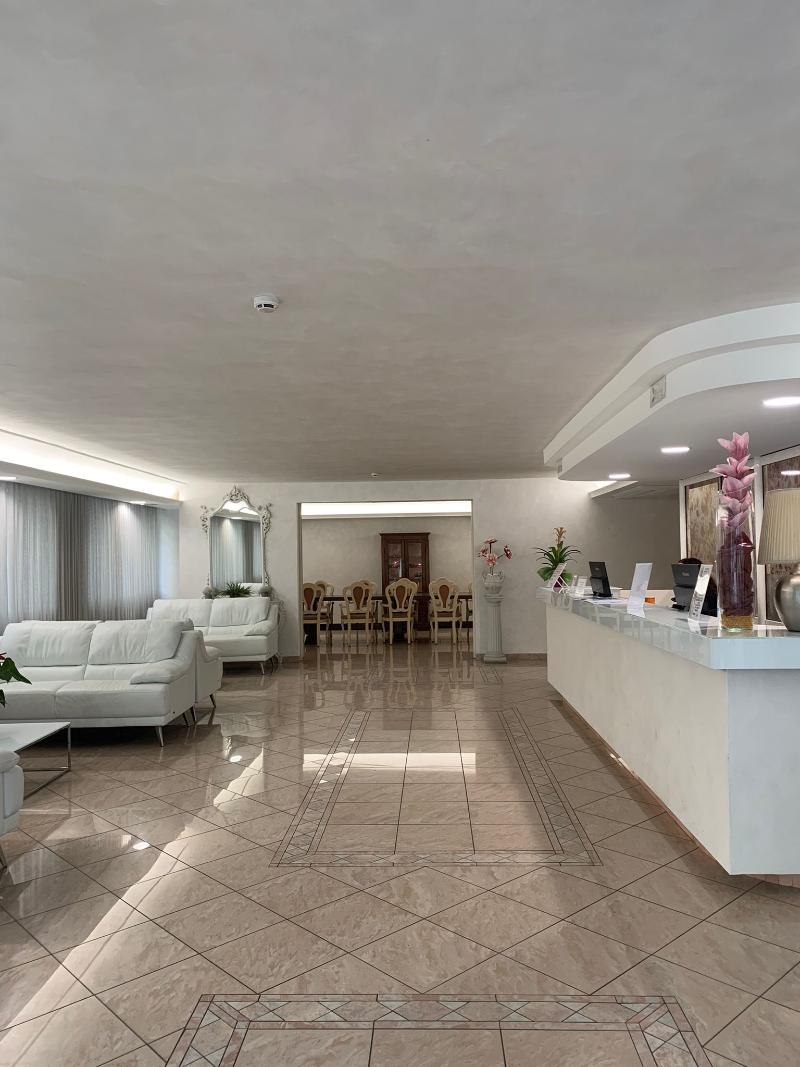 Royal Plaza - Lobi
