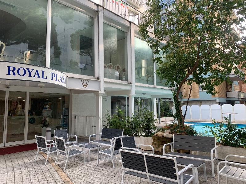 Royal Plaza - Genel