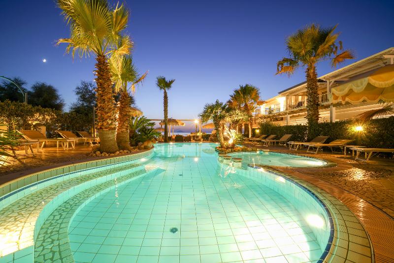 Baia del Godano Resort & Spa - Havuz