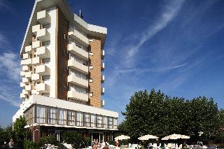 Alexandra Plaza
