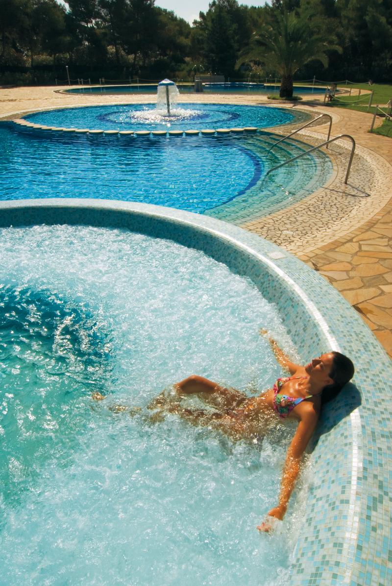 Baia Domizia Camping Village - Havuz