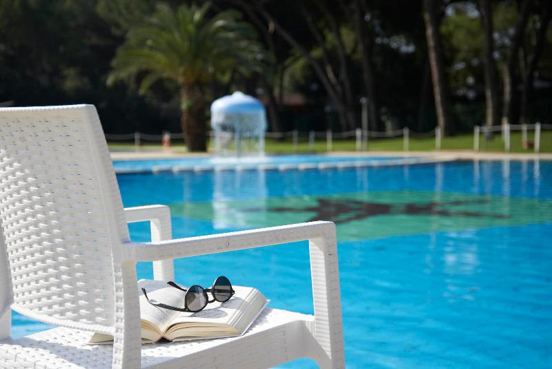 Baia Domizia Camping Village - Havuz