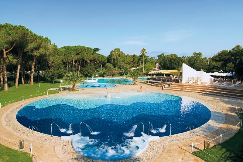 Baia Domizia Camping Village - Havuz