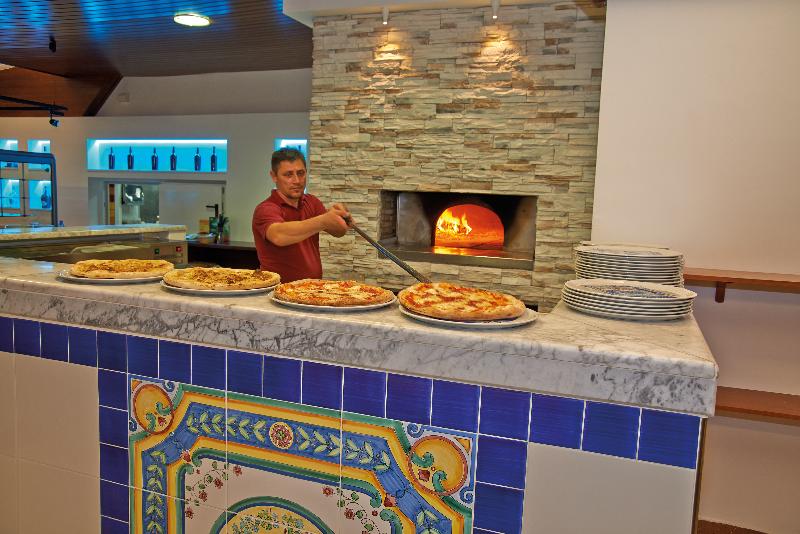 Baia Domizia Camping Village - Restoran