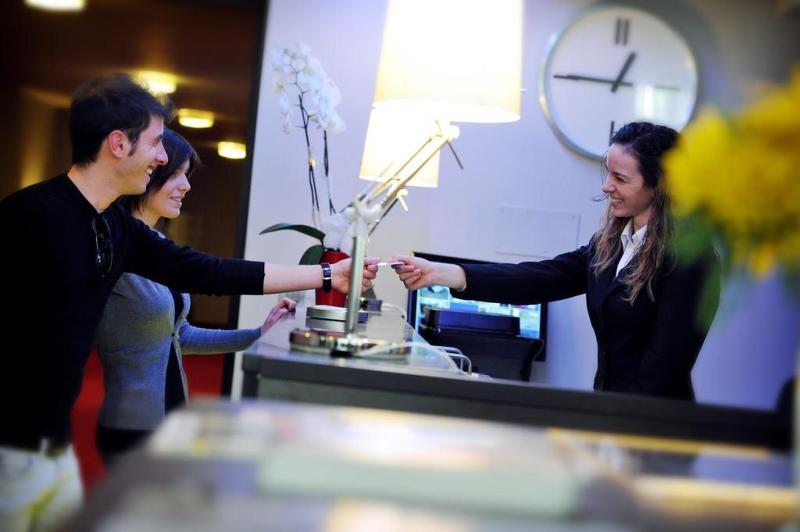 M14 Hotel & SPA - Lobi
