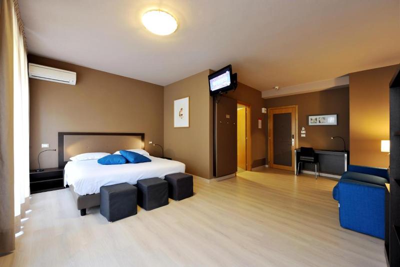 M14 Hotel & SPA - Oda