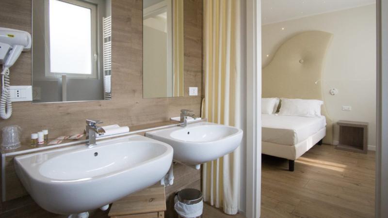 M14 Hotel & SPA - Oda