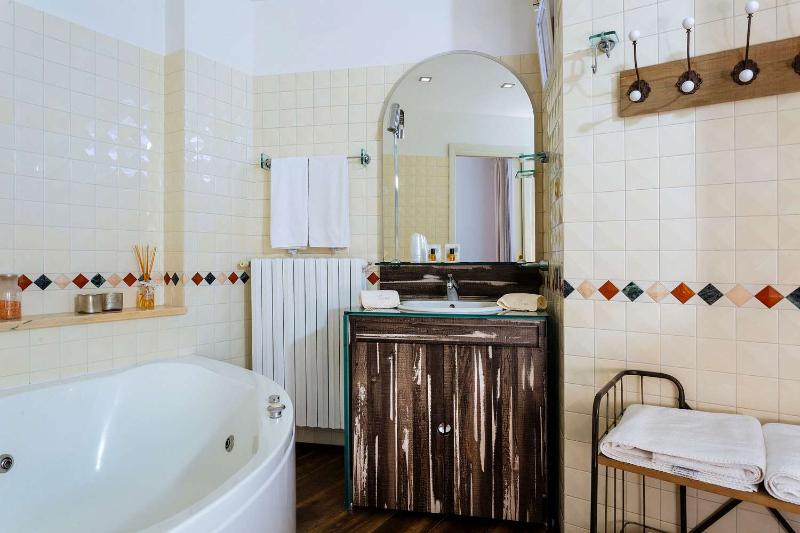 Best Western Maison B Hotel - Genel