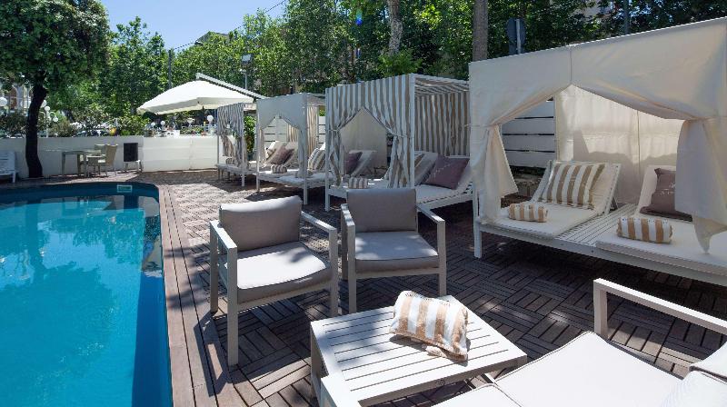 Best Western Maison B Hotel - Havuz