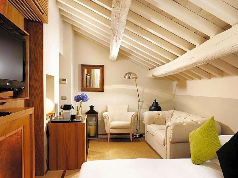 Mario de Fiori 37 Luxury Suites - Oda