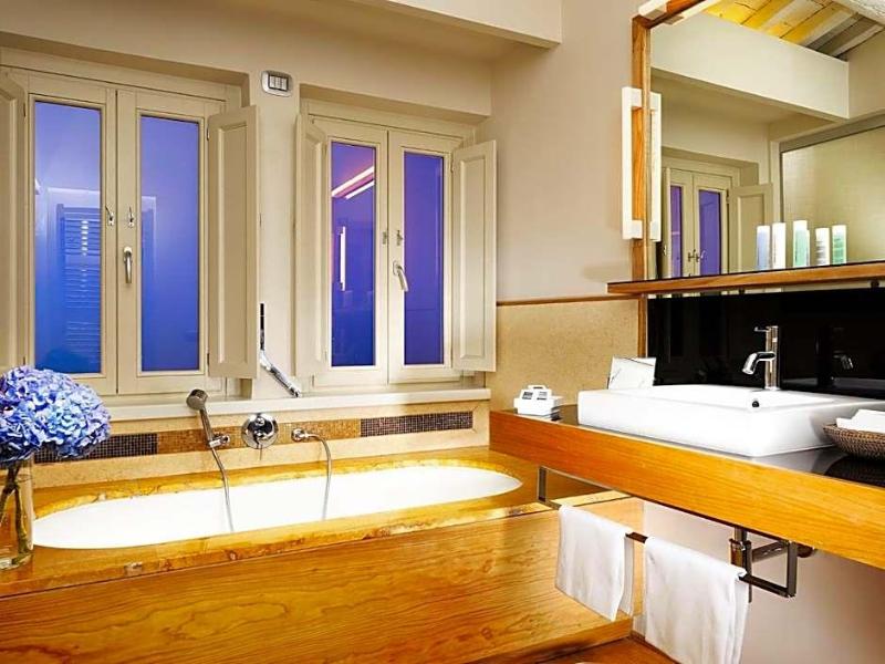 Mario de Fiori 37 Luxury Suites - Oda