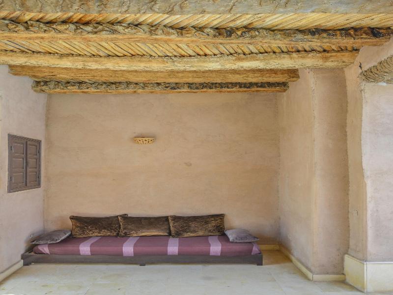 Caravanserai - Lobi