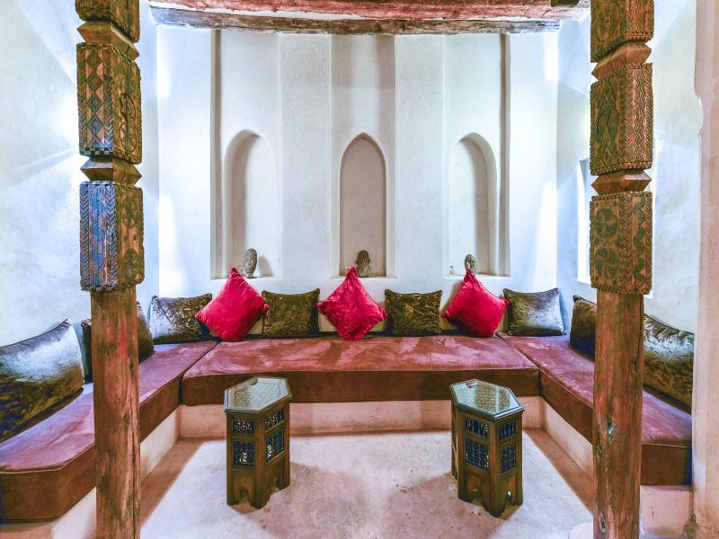 Caravanserai - Lobi