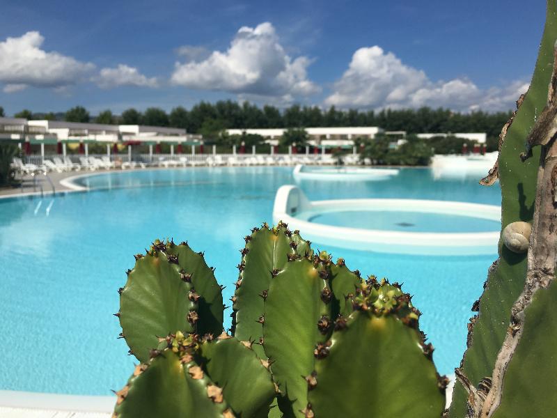 Club Esse Sunbeach - Havuz