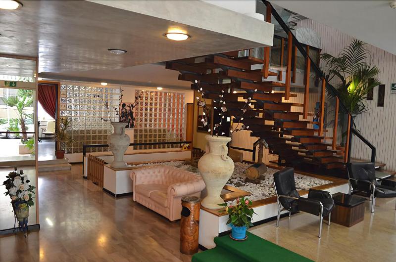 Hotel Arena - Lobi