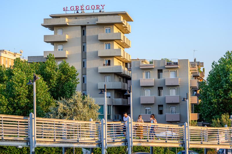 St. Gregory Park - Genel