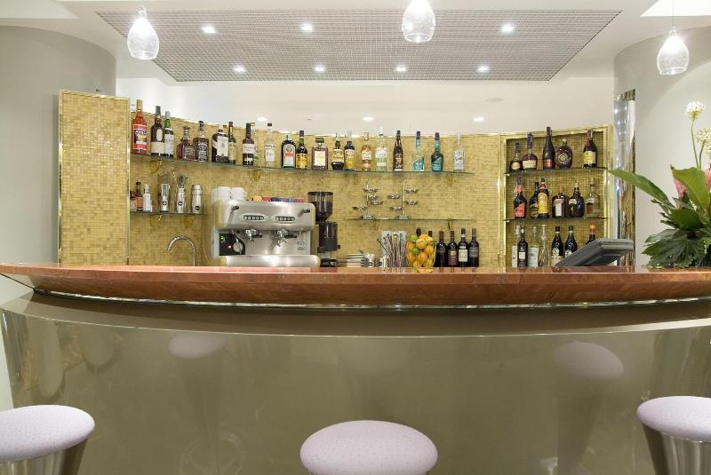 Club House - Bar