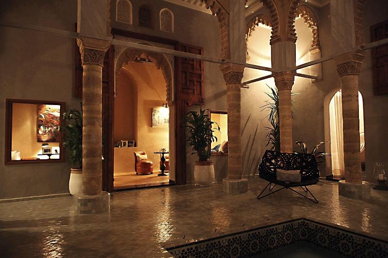 L'Alcazar - Lobi