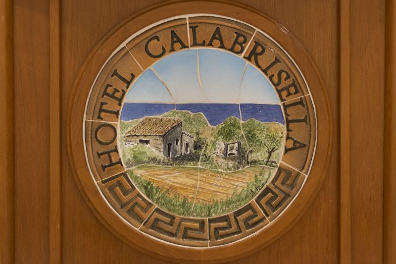 Calabrisella - Lobi
