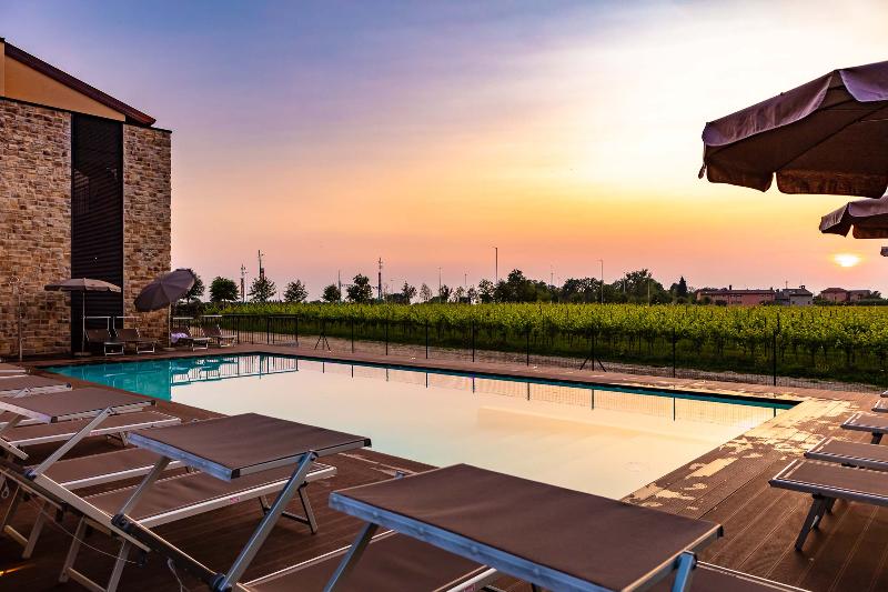 Leonardo Hotel Lago di Garda – Wellness and Spa - Havuz