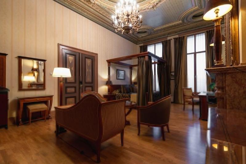 Grand Hotel en Résidence De Draak - Genel