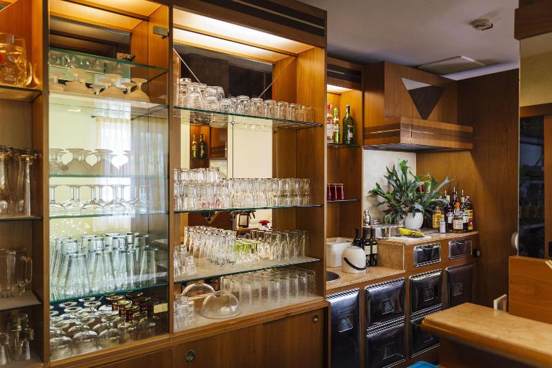 Montecarlo - Bar