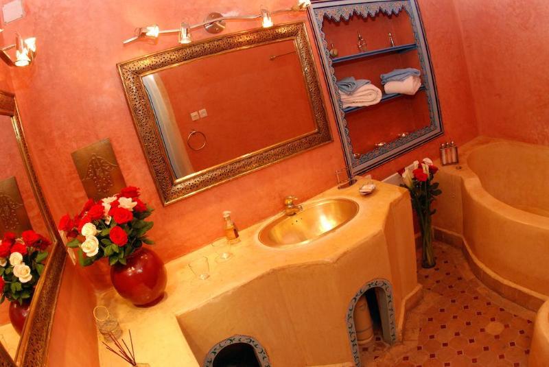 Riad Dar Khmissa - Genel