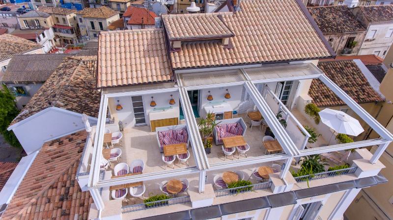 Piccolo Grand Hotel - Genel