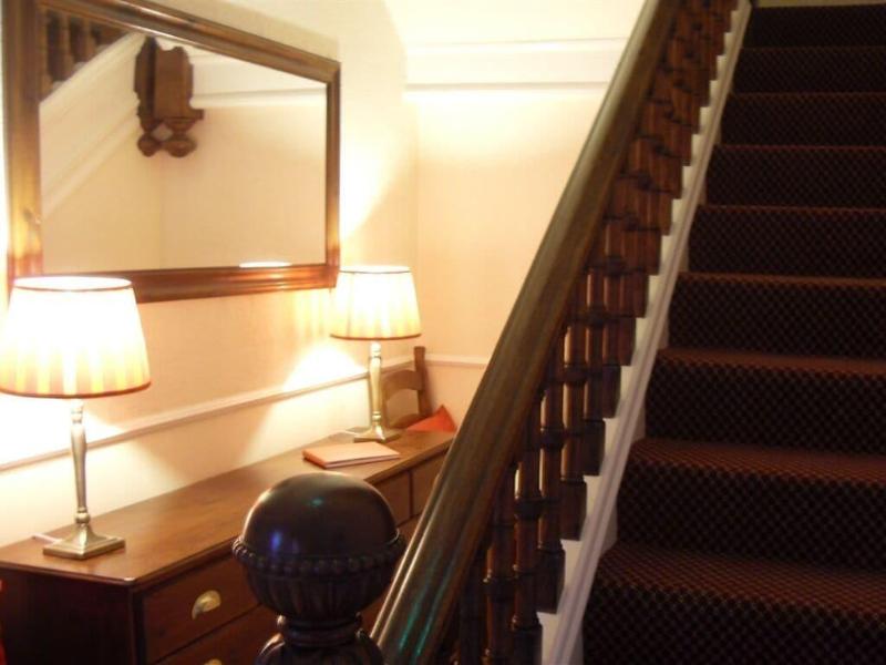 Powys Lodge - Lobi