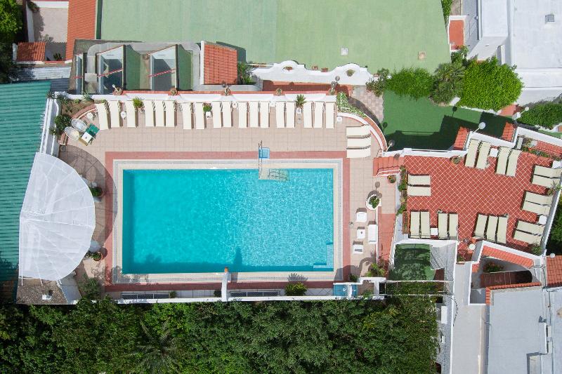 Paradise - Havuz