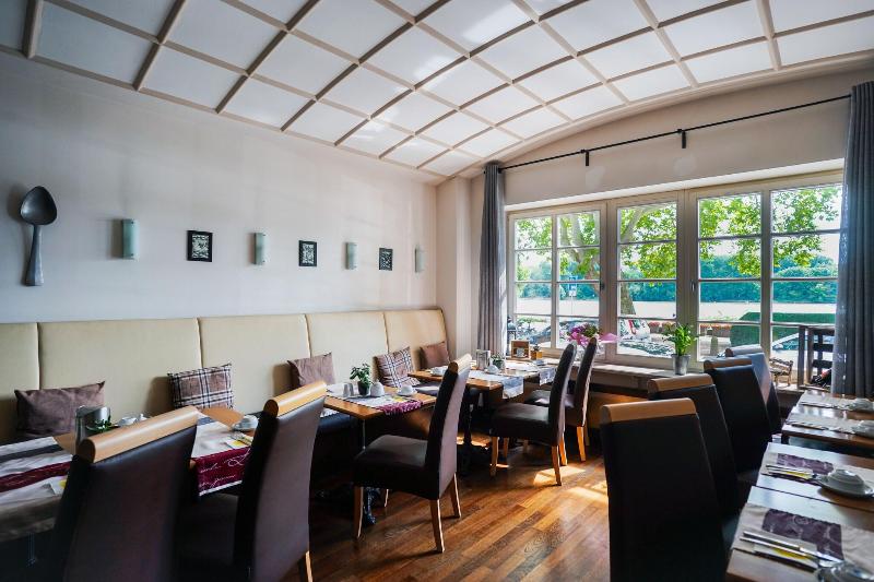 Am Schloss Biebrich - Restoran