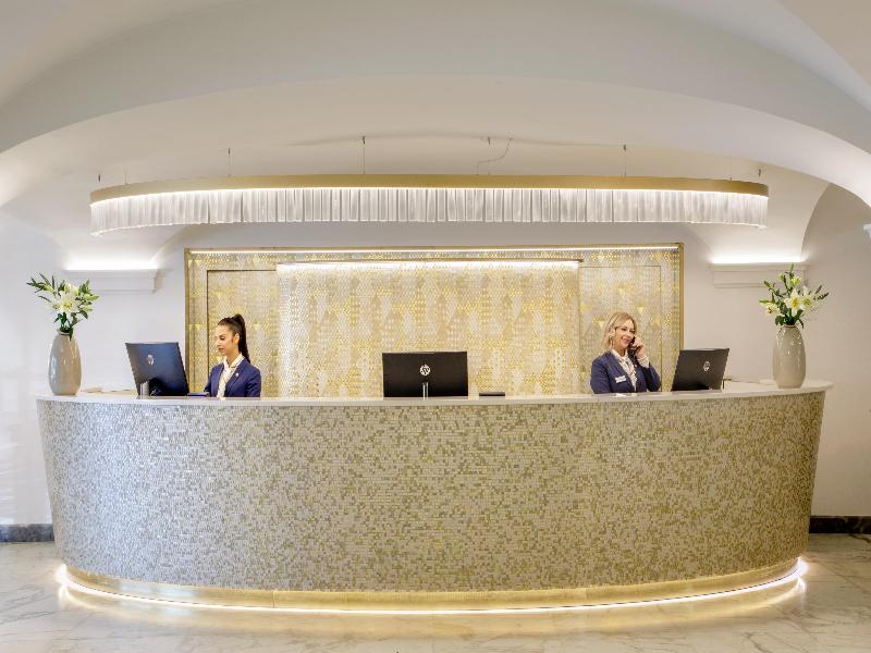 Shangri La Roma - Lobi