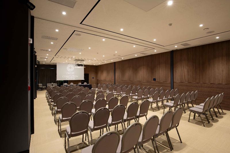 Shangri La Roma - Toplantı