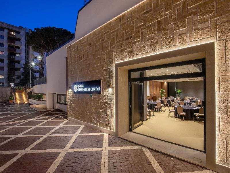 Shangri La Roma - Toplantı