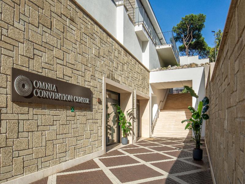 Shangri La Roma - Toplantı