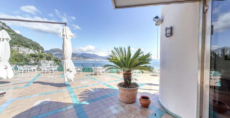 Hotel Cetus - Teras