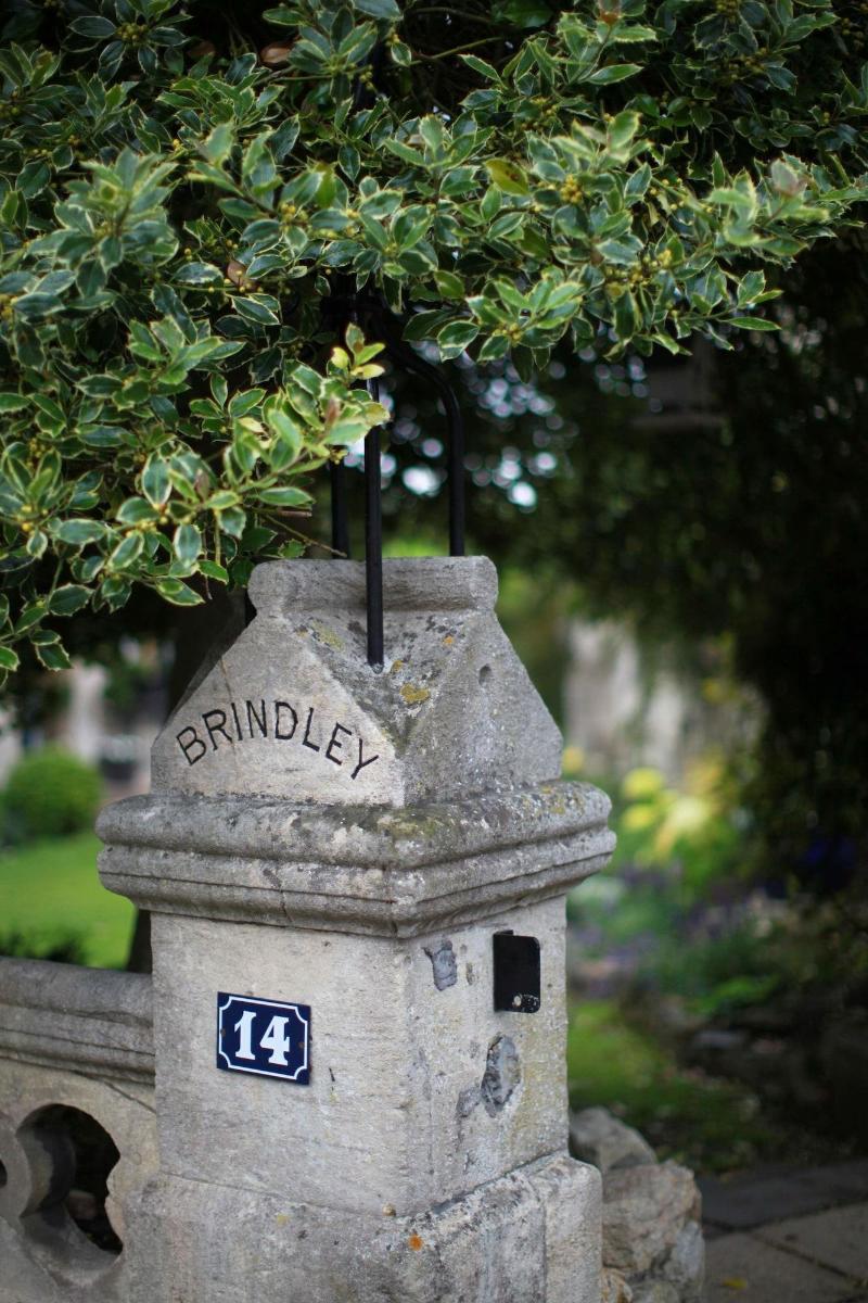 Brindleys - Genel