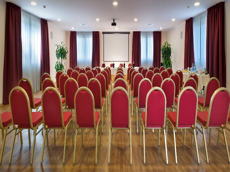 Terme All Alba - Toplantı