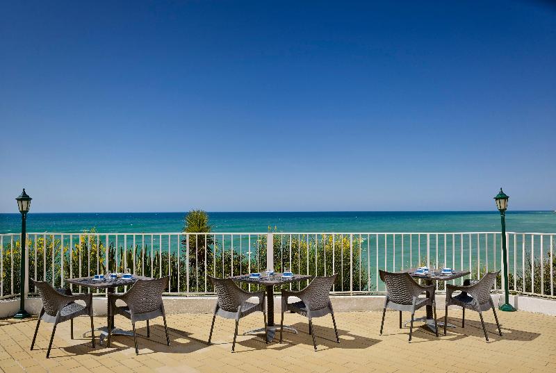 Casa de Sada Beach Resort, Curio Collection Hilton - Lobi