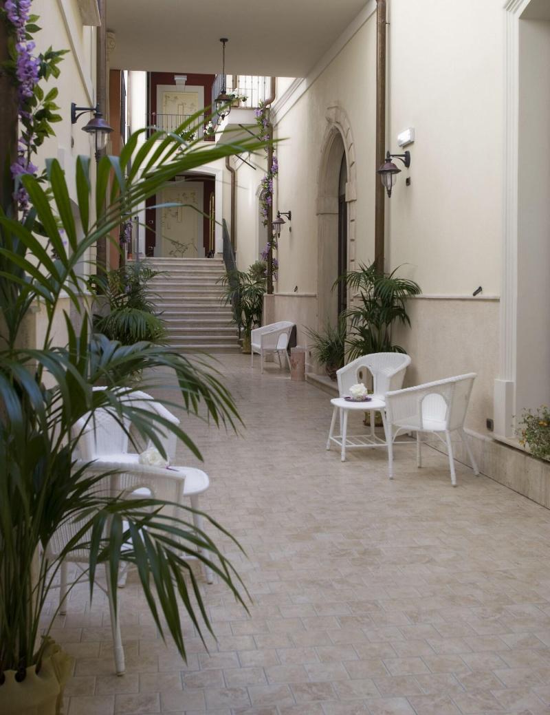 Palazzo Reginella Residence Hotel - Lobi