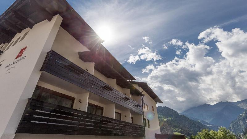 Hotel Bergland & Dependance Gurschler - Bergland - Genel