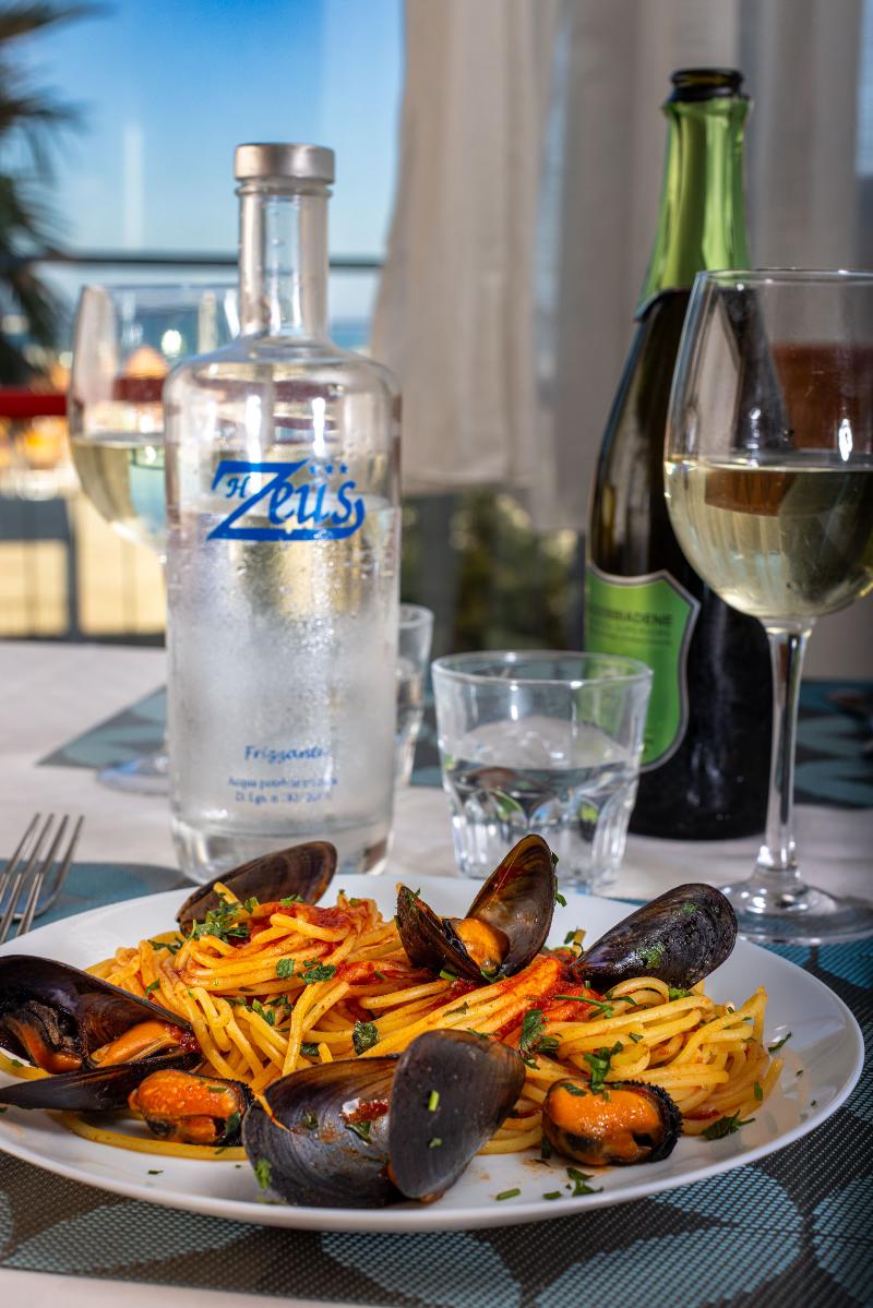 Zeus - Restoran